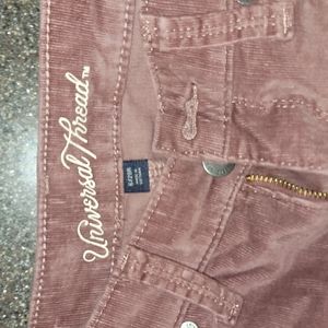 Universal Thread TM womans corduroy pants